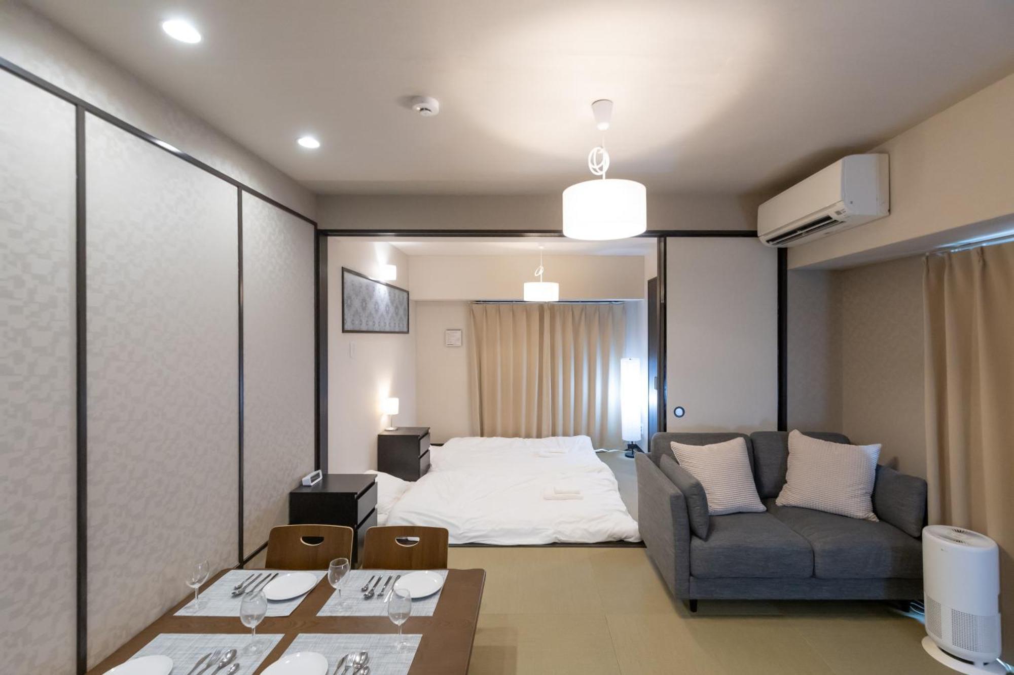 心斎橋-道頓堀の宿 ー南海難波徒歩10分以内 Osaka Luaran gambar